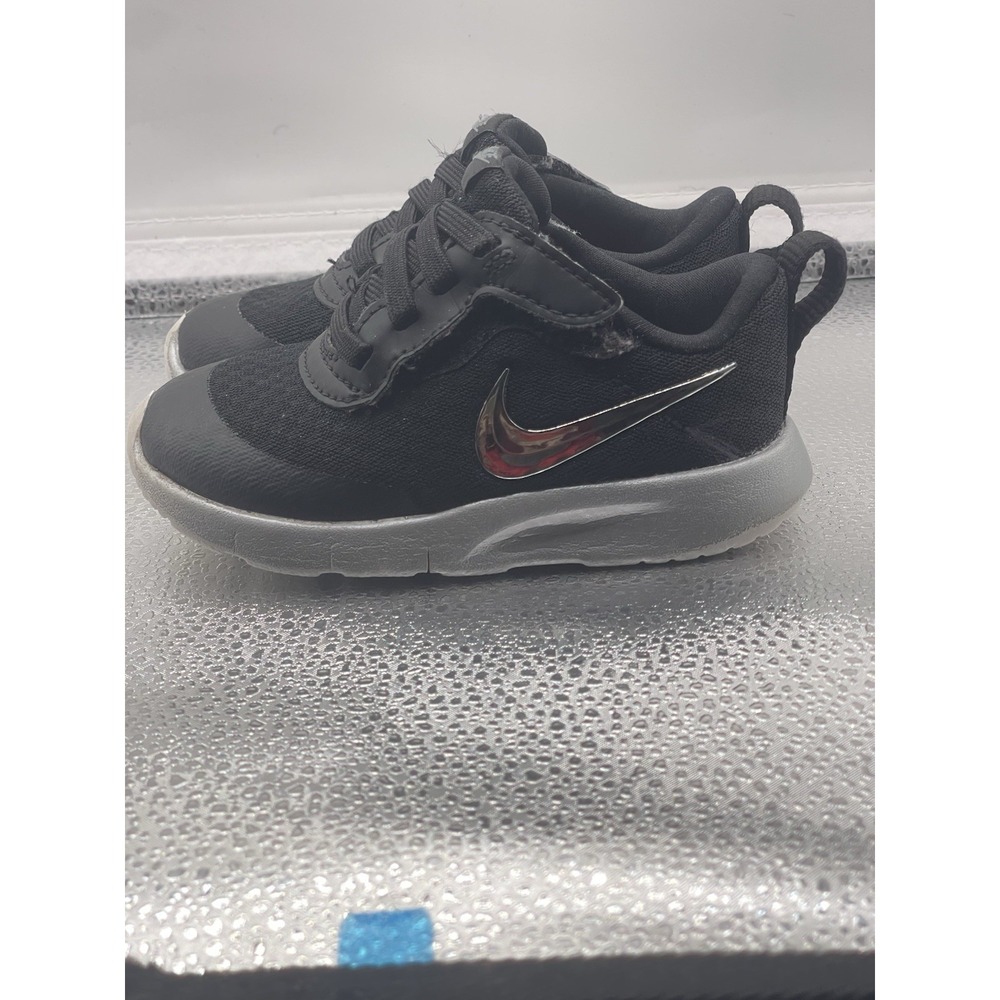 NIKE Tanjun Kids Toddler Size 6C Sneaker Shoes 818383-011 Low Top Black & Silver
